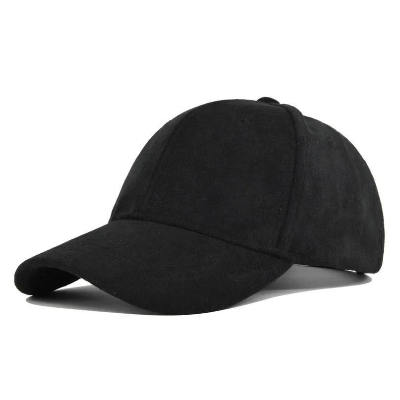 Casquette velours noir lisse moelleuse créative
