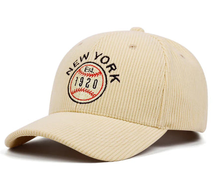 Casquette velours embroidered minimaliste douce