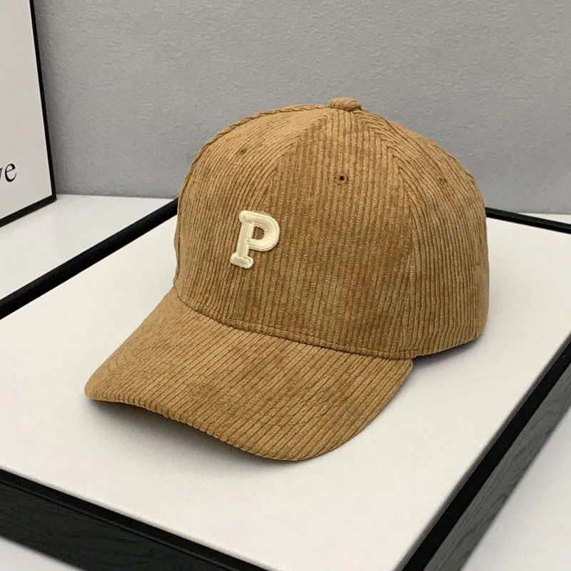 Casquette velours fine sophistiquée rêveuse marron